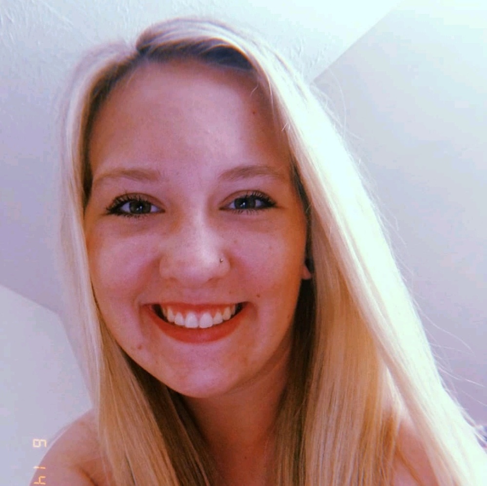 Meet your Posher, Courtney